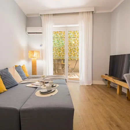 Casaviva - Patio Flat With Ac In Santa Margherita Apartamento